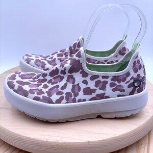 OOFOS OOmg Eezee Low Shoe Womens Size 6 Leopard Slip On Comfort Stress Absorber